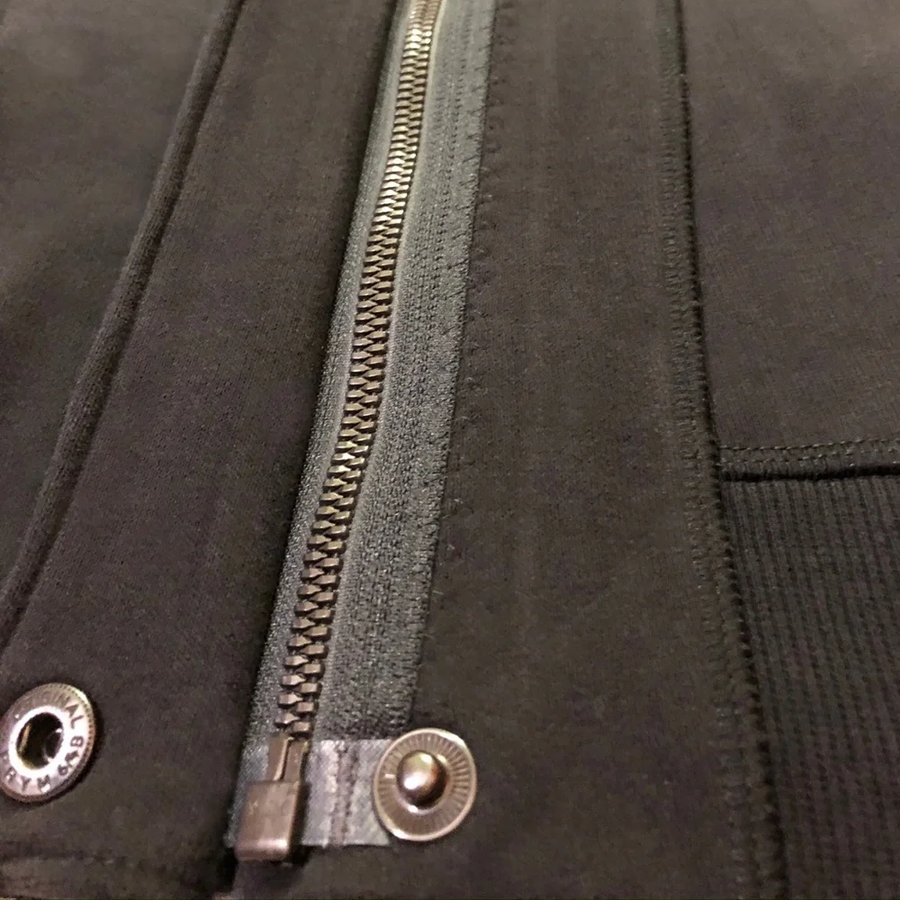 RARE Lululemon Versa Vest Black‎ Size 6